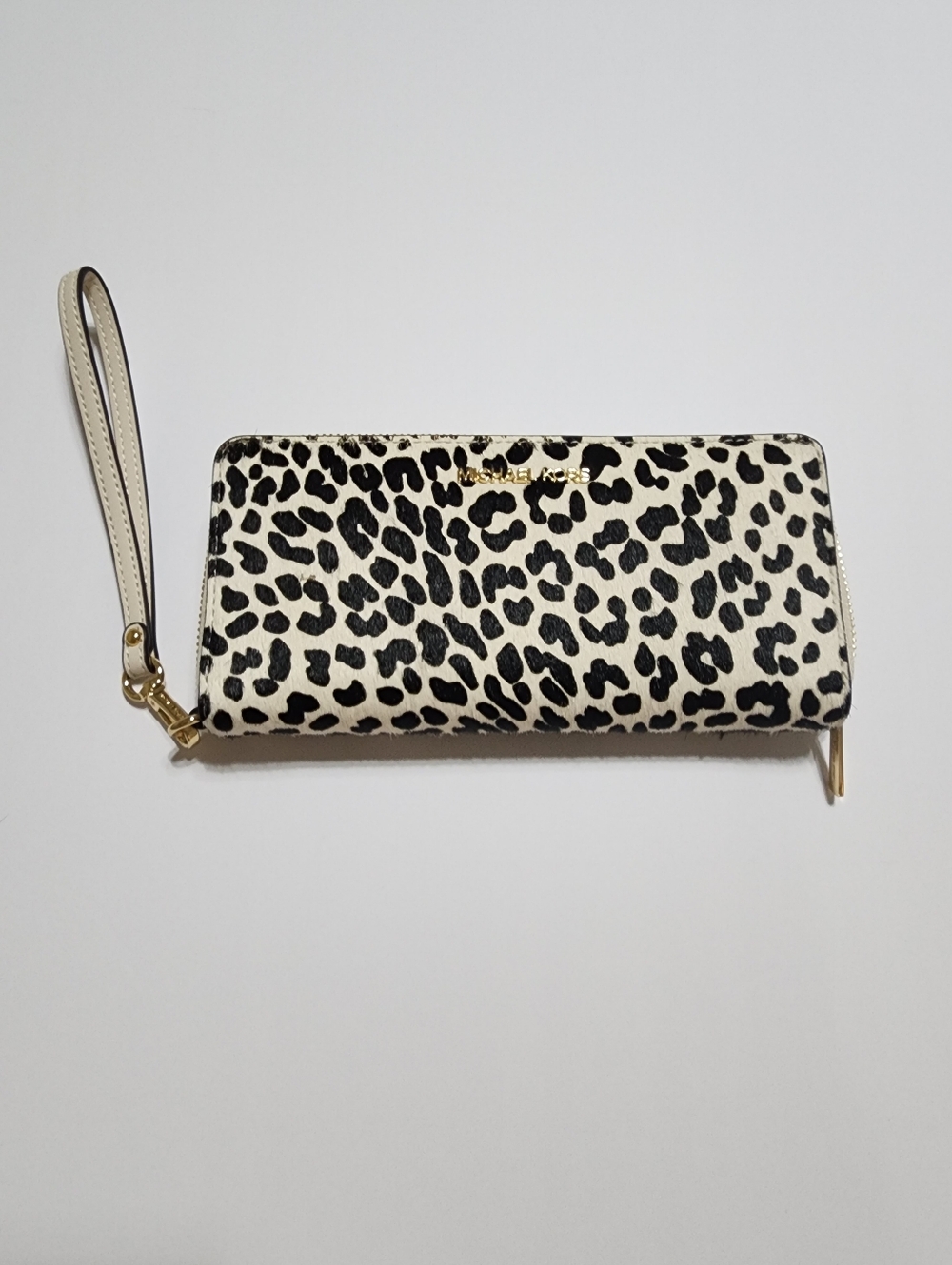 Michael Kors Black and Cream Leopard-Print Zip Wristlet